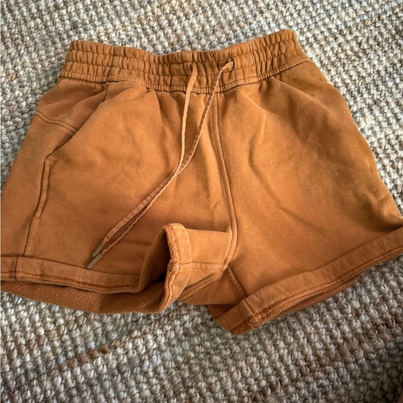 Lulu brown sweat shorts - Picture 1 of 2